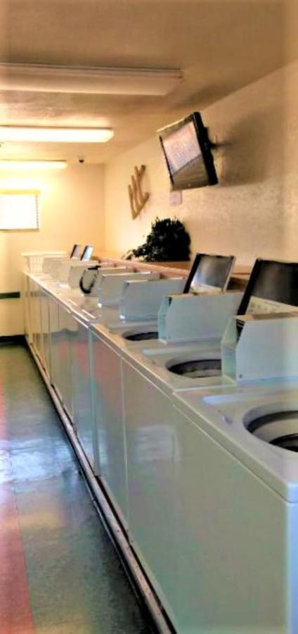 فندق سيدونا باينز ريزورت المظهر الخارجي الصورة Laundry facilities at the station